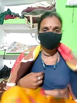 Snapshot of Hot_nenshi chatting on October 28, 1:32 pm Hot nenshi online show from October 28, 1:32 pm