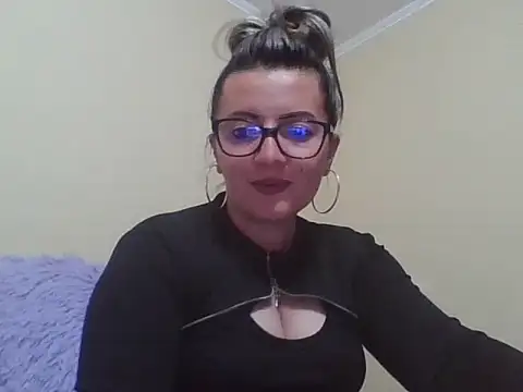 Snapshot of blondinaali chatting on October 26, 3:01 pm blondinaali online show from October 26, 3:01 pm