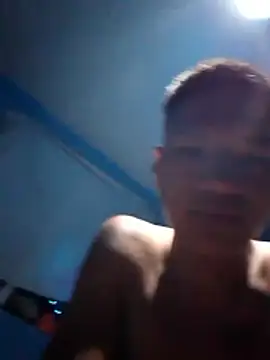 Ojitosbrrr online show from November 18, 6:39 am