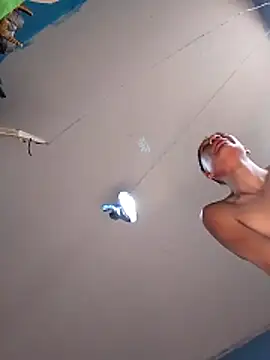 Ojitosbrrr online show from November 22, 8:18 pm