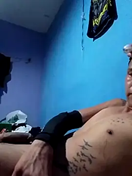 Ojitosbrrr online show from November 22, 7:51 am