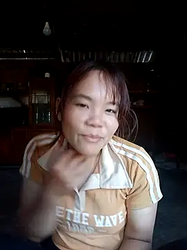 Snapshot of Bany_x chatting on October 28, 1:50 am Bany x online show from October 28, 1:50 am