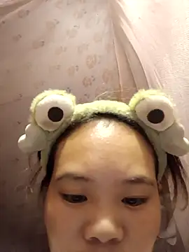 Snapshot of Bany_x chatting on October 29, 2:38 pm Bany x online show from October 29, 2:38 pm