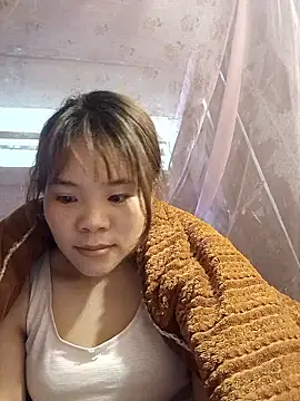 Snapshot of Bany_x chatting on December 4, 6:01 am Bany x online show from December 4, 6:01 am