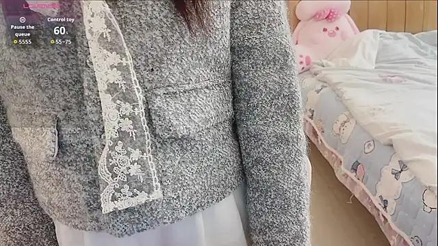 by-Hannah online show from November 4, 1:09 am