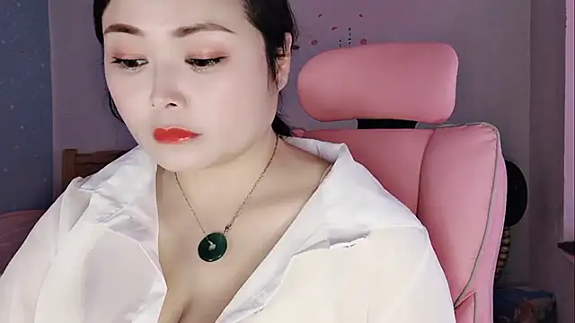 Snapshot of Ava-baby-8899 chatting on October 29, 7:18 am Ava-baby-8899 online show from October 29, 7:18 am