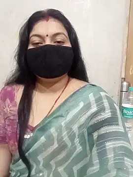 Snapshot of Best_couple2001 chatting on December 16, 5:55 am Best couple2001 online show from December 16, 5:55 am