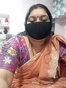 Snapshot of Best_couple2001 chatting on November 17, 3:05 pm Best couple2001 online show from November 17, 3:05 pm