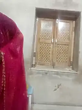 Snapshot of Best_couple2001 chatting on December 1, 6:14 am Best couple2001 online show from December 1, 6:14 am