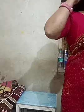 Snapshot of Best_couple2001 chatting on December 15, 7:47 am Best couple2001 online show from December 15, 7:47 am