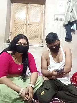 Snapshot of Best_couple2001 chatting on December 3, 2:34 am Best couple2001 online show from December 3, 2:34 am