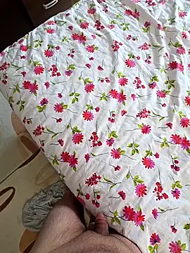 Snapshot of Efe53100 chatting on November 7, 9:58 am Efe53100 online show from November 7, 9:58 am