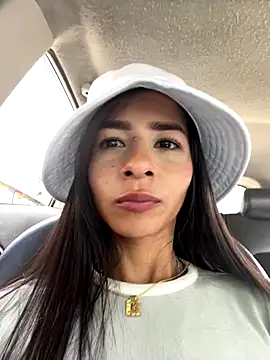 phenixpink22 online show from November 6, 5:39 pm