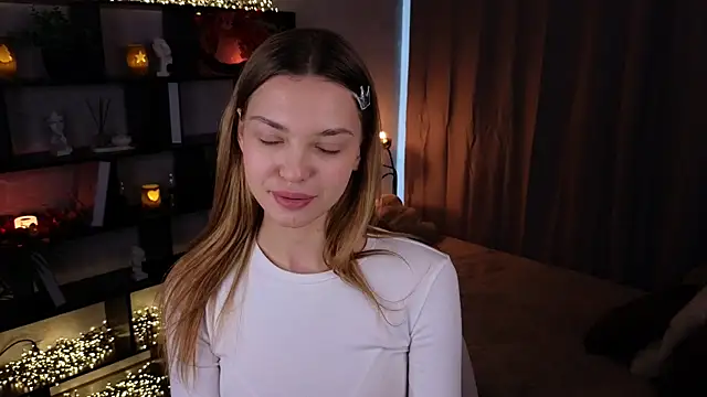 Snapshot of WildaLawson chatting on October 31, 5:59 am WildaLawson online show from October 31, 5:59 am