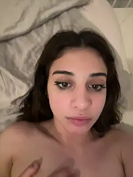 Snapshot of bellefleurrr chatting on June 8, 10:32 pm bellefleurrr online show from June 8, 10:32 pm