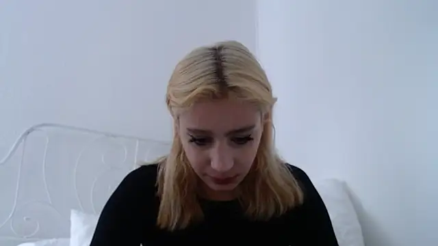 bellefleurrr online show from December 22, 1:11 pm