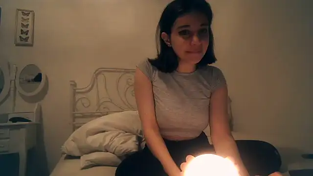 bellefleurrr online show from February 10, 8:30 pm