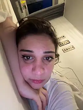 Snapshot of bellefleurrr chatting on June 10, 8:32 pm bellefleurrr online show from June 10, 8:32 pm
