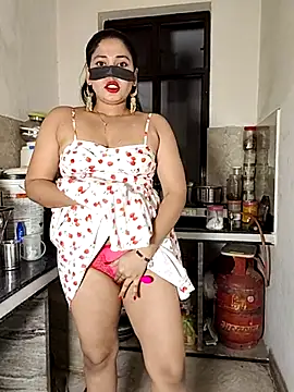 Heena-143 online show from April 10, 3:41 pm