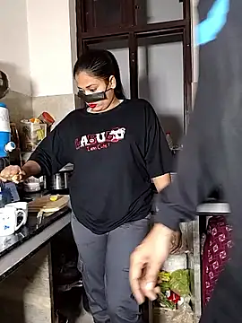 Heena-143 online show from January 8, 3:18 pm