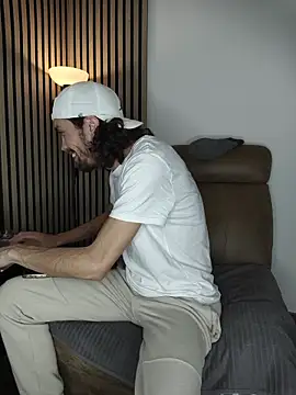 findomhot online show from December 16, 9:19 pm