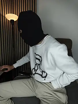 findomhot online show from December 15, 8:47 pm