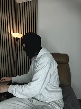 findomhot online show from December 19, 6:54 pm