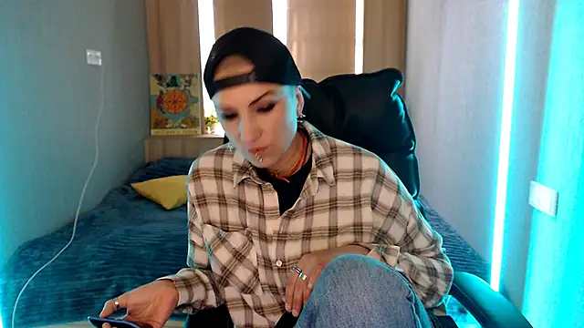 Sweet-n-Strong online show from April 14, 5:23 am