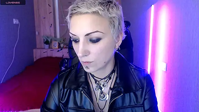 Snapshot of Sweet-n-Strong chatting on November 12, 12:53 pm Sweet-n-Strong online show from November 12, 12:53 pm