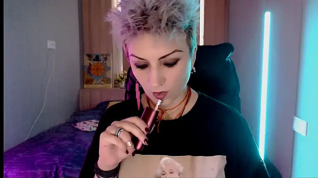 Sweet-n-Strong online show from February 25, 6:24 am