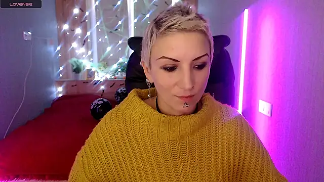 Snapshot of Sweet-n-Strong chatting on November 9, 8:29 am Sweet-n-Strong online show from November 9, 8:29 am