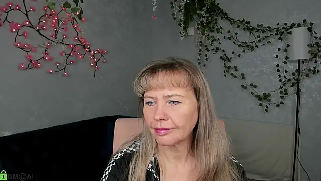 Carla Vogue online show from December 1, 10:49 am