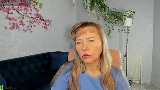 Carla Vogue online show from November 28, 11:10 am