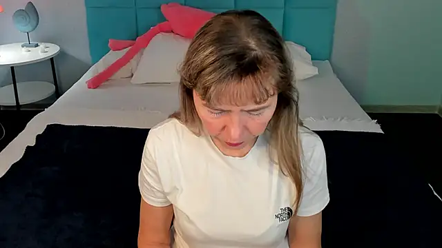 Carla Vogue online show from November 8, 2:59 am