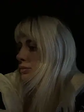 blondegirlx online show from January 18, 6:22 pm