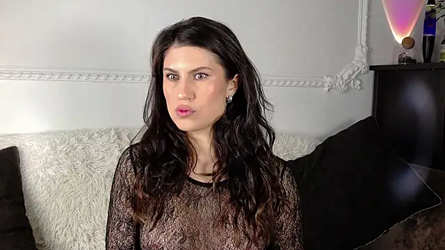 Snapshot of Reirii chatting on November 6, 2:04 am Reirii online show from November 6, 2:04 am