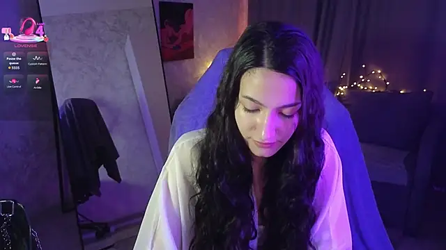 Snapshot of Mulan_Lo chatting on November 17, 8:13 pm Mulan Lo online show from November 17, 8:13 pm