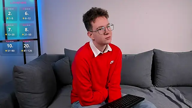 Snapshot of Teddy_Parker chatting on November 3, 7:35 am Teddy Parker online show from November 3, 7:35 am