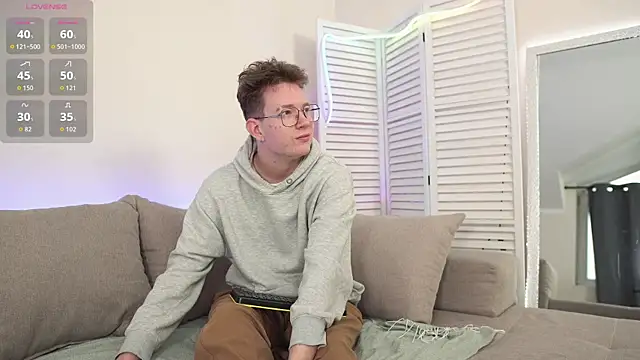 Snapshot of Teddy_Parker chatting on November 7, 8:08 am Teddy Parker online show from November 7, 8:08 am