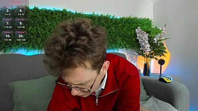 Snapshot of Teddy_Parker chatting on December 2, 9:22 am Teddy Parker online show from December 2, 9:22 am