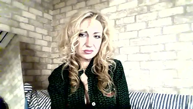 LilaniLoverx online show from November 21, 10:42 pm