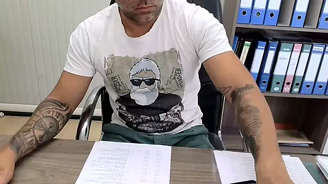 Snapshot of Evasionee chatting on July 14, 6:29 am Evasionee online show from July 14, 6:29 am