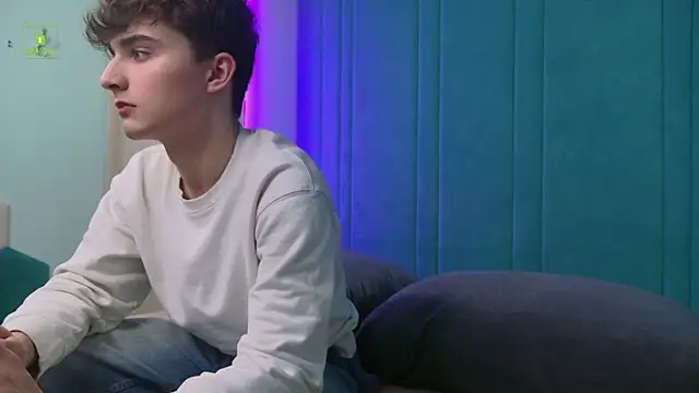 Snapshot of Richard_steele_hot chatting on October 31, 3:41 pm Richard steele hot online show from October 31, 3:41 pm