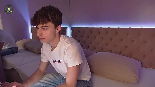 Snapshot of Richard_steele_hot chatting on October 30, 3:20 pm Richard steele hot online show from October 30, 3:20 pm