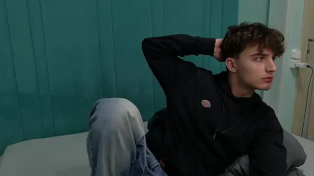 Snapshot of Richard_steele_hot chatting on December 1, 3:57 pm Richard steele hot online show from December 1, 3:57 pm