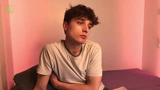 Snapshot of Richard_steele_hot chatting on May 27, 3:52 pm Richard steele hot online show from May 27, 3:52 pm