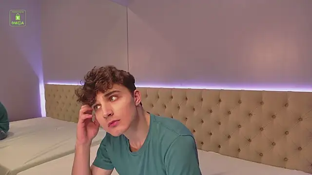 Snapshot of Richard_steele_hot chatting on November 4, 3:16 pm Richard steele hot online show from November 4, 3:16 pm