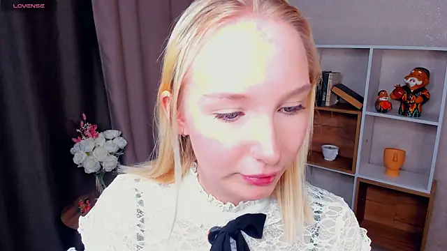 Snapshot of NorikoLiebeck chatting on October 25, 7:07 am NorikoLiebeck online show from October 25, 7:07 am