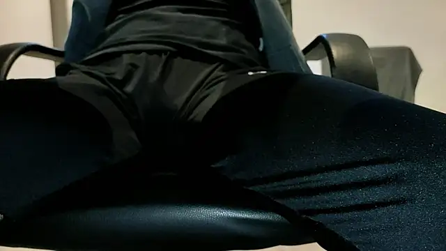 jey0004 online show from April 22, 7:31 pm