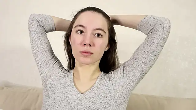 Petalwren online show from December 16, 11:25 am